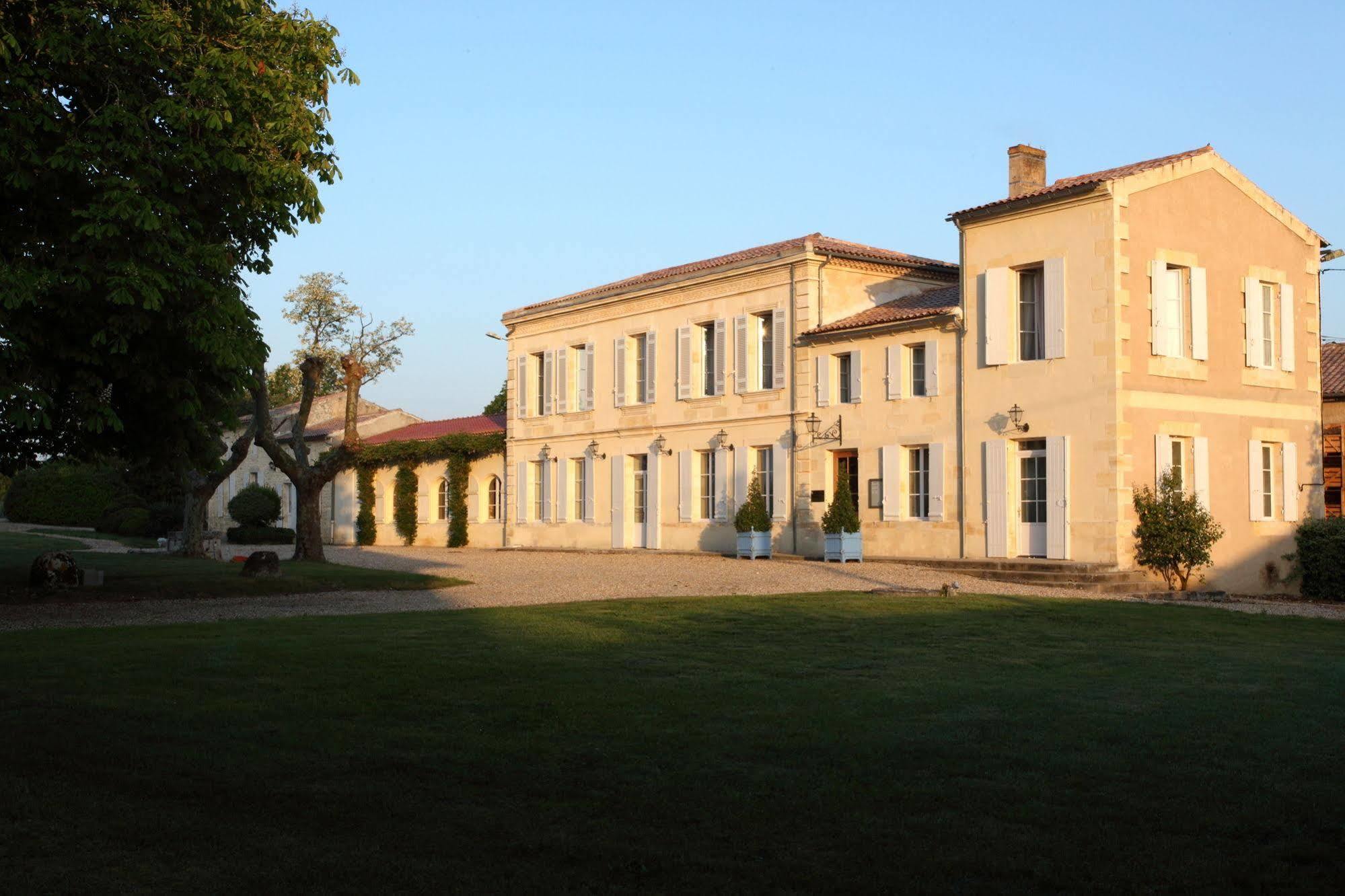 Hotel Rollan De By Bégadan Exterior photo