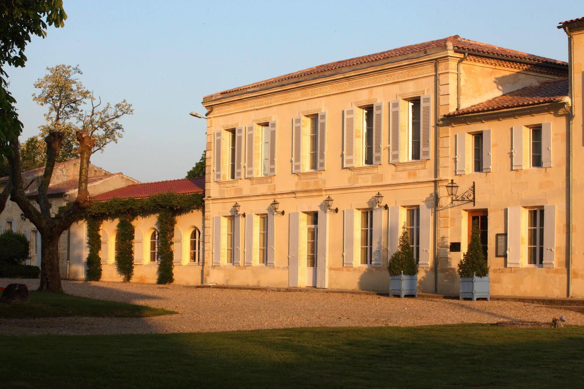 Hotel Rollan De By Bégadan Exterior photo